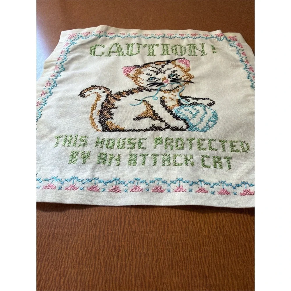 Vtg Cross Stitcg Embroidery 1950's Cat Design 10.5